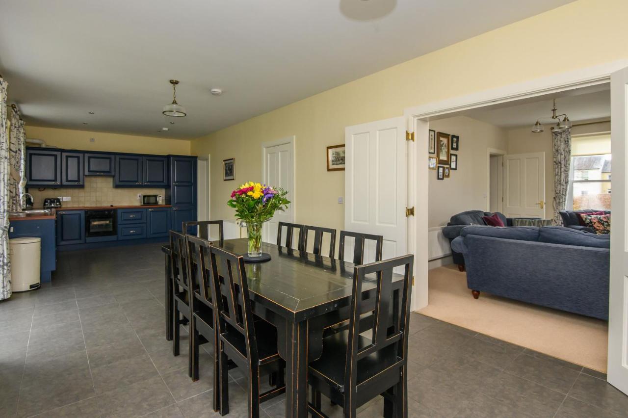 20 Village Square Glaslough Экстерьер фото